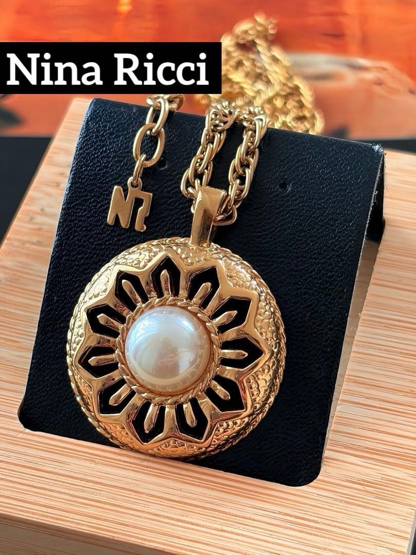 Nina Ricci フェイクパール　ヴィンテージネックレスF149