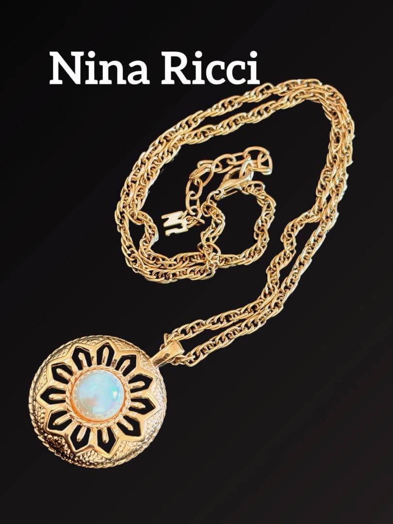 Nina Ricci フェイクパール　ヴィンテージネックレスF149