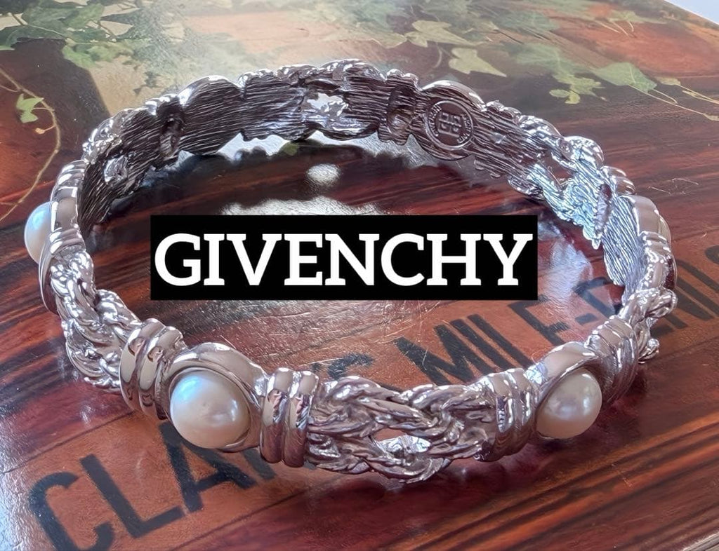 希少！GIVENCHY フェイクパールヴィンテージバングルF60