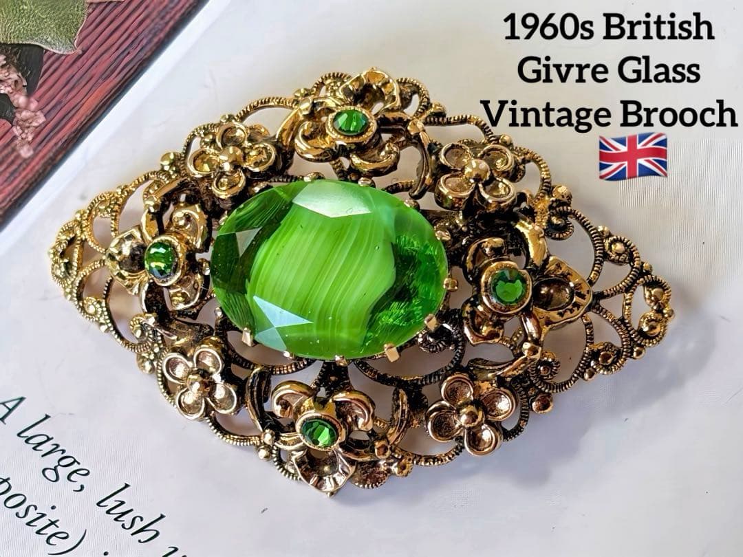 イギリス製　1960年代　ギブレガラス　ヴィンテージ ブローチA446