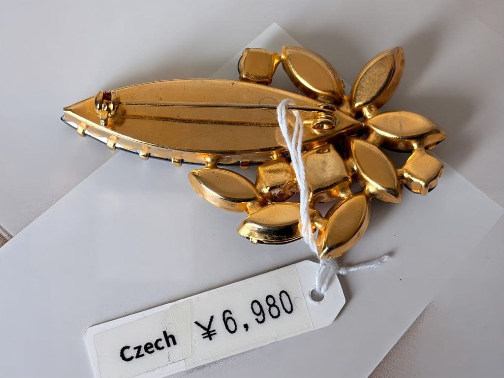 Czechガラス　ヴィンテージブローチF178