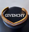 GIVENCHY パープル Vデザイン ヴィンテージカフバングル 未使用R96